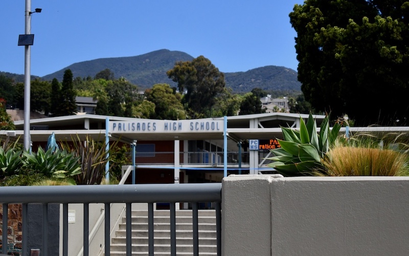 photo of a school building in pacific palisades Los Angeles